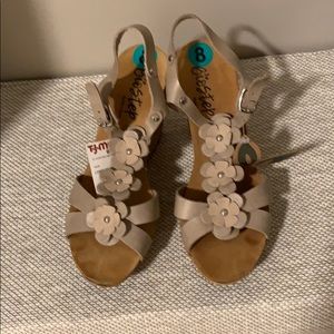Tan Biostep wedges size 8M!